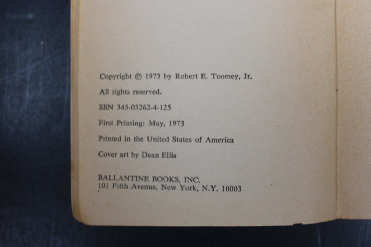 A World of Trouble Robert E. Toomey Jr. 1973 First Printing Science Fiction