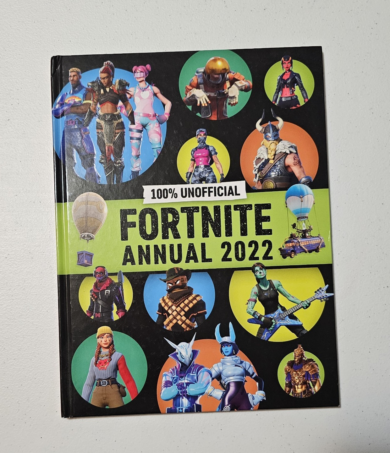 100% Unofficial Fortnite Annual 2022 by Farshore Hardcover First Edition 2022
