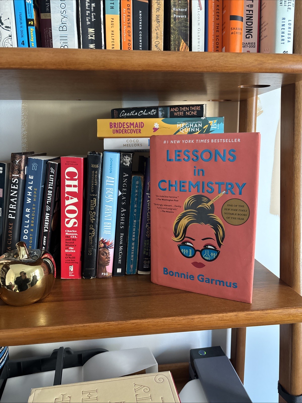 Lessons In Chemistry Bonnie Garmus Hard Cover Book