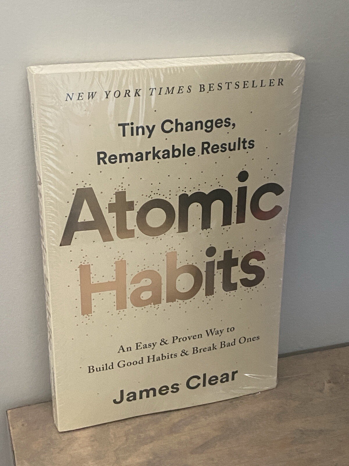 Atomic Habits by James Clear Build Good Habits & Break Bad Ones (Paperback) NEW