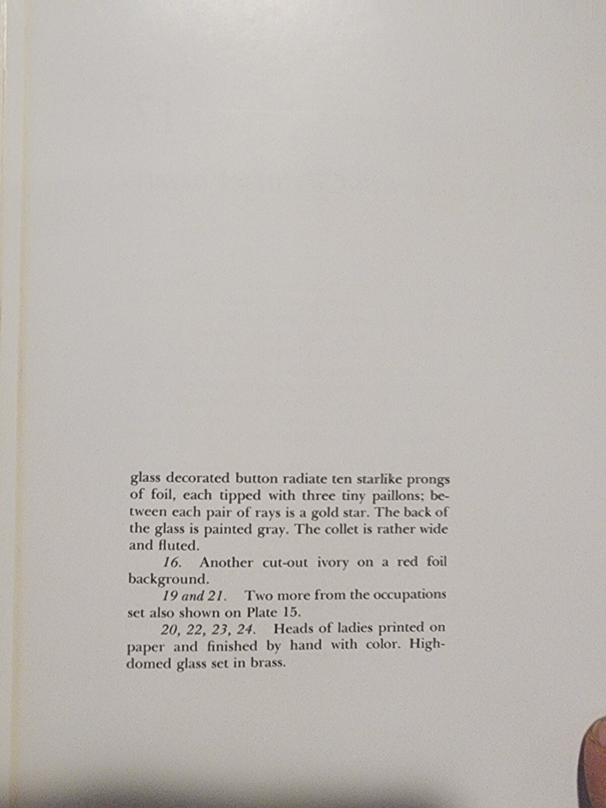 1978 BOOK THE COLORFUL WORLD OF BUTTONS By Viviane Beck Ertell – Hardcover