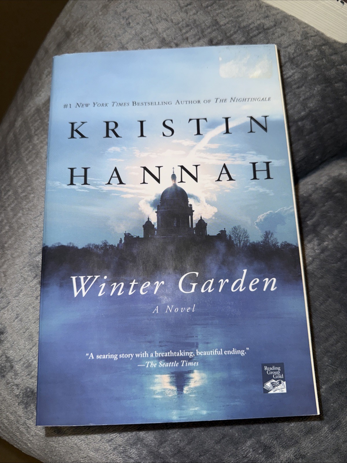 Winter Garden – paperback Hannah, Kristin Book Fast Shipping Smoke Free EUC
