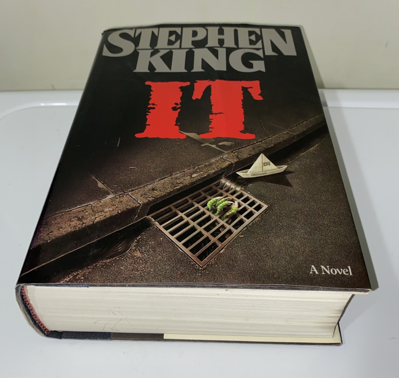 1986 Stephen King It -Viking Press 1st Edition Print Release Hardcover Book