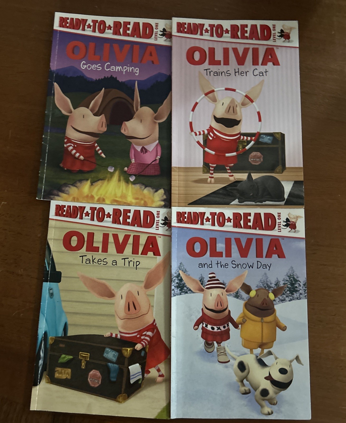 OLIVIA Loves to Read : Olivia Trains Her Cat…,Her Ducklings;…Cased Set VG 1