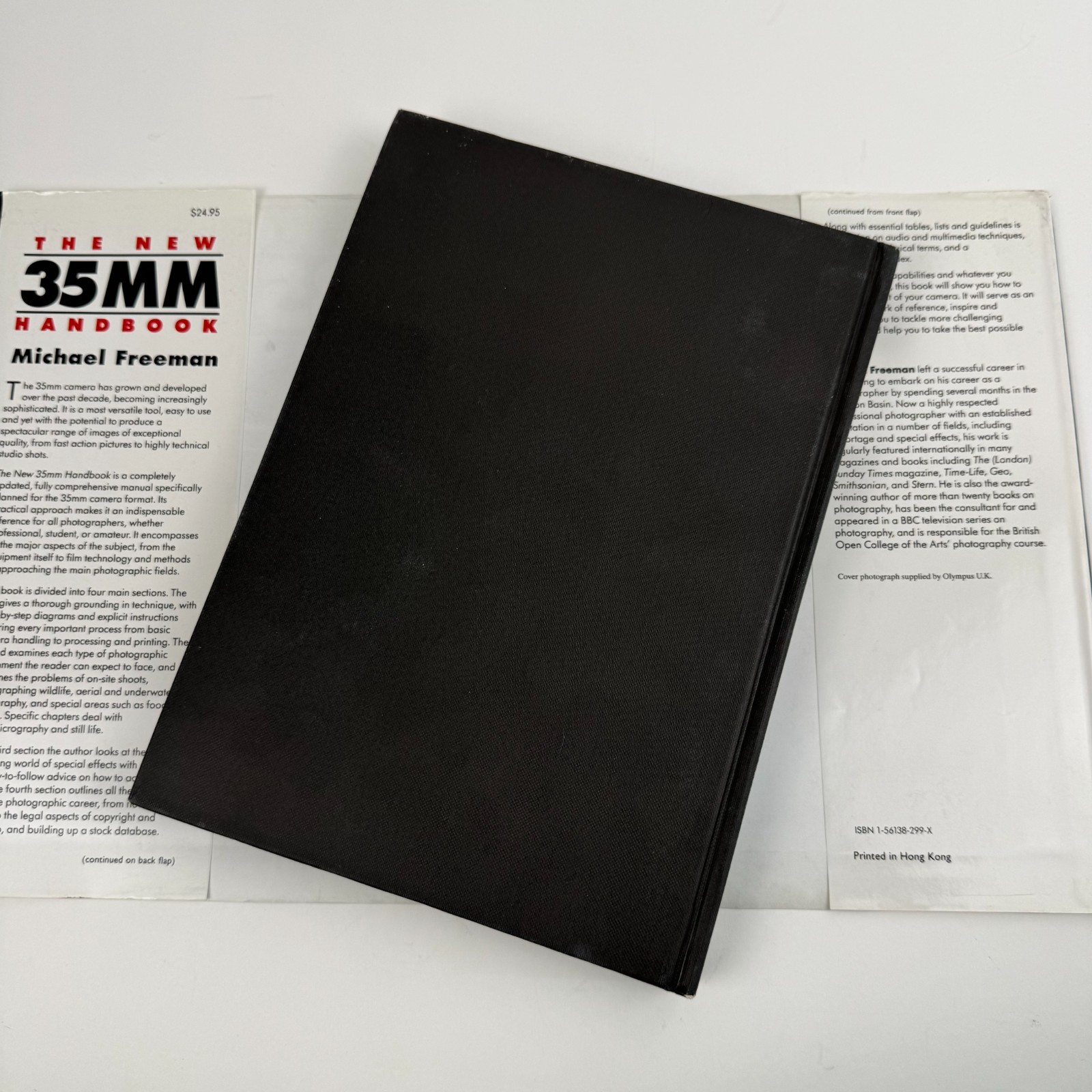 The New 35MM Handbook Michael Freeman Running Press 1993 Hardcover – Very Good